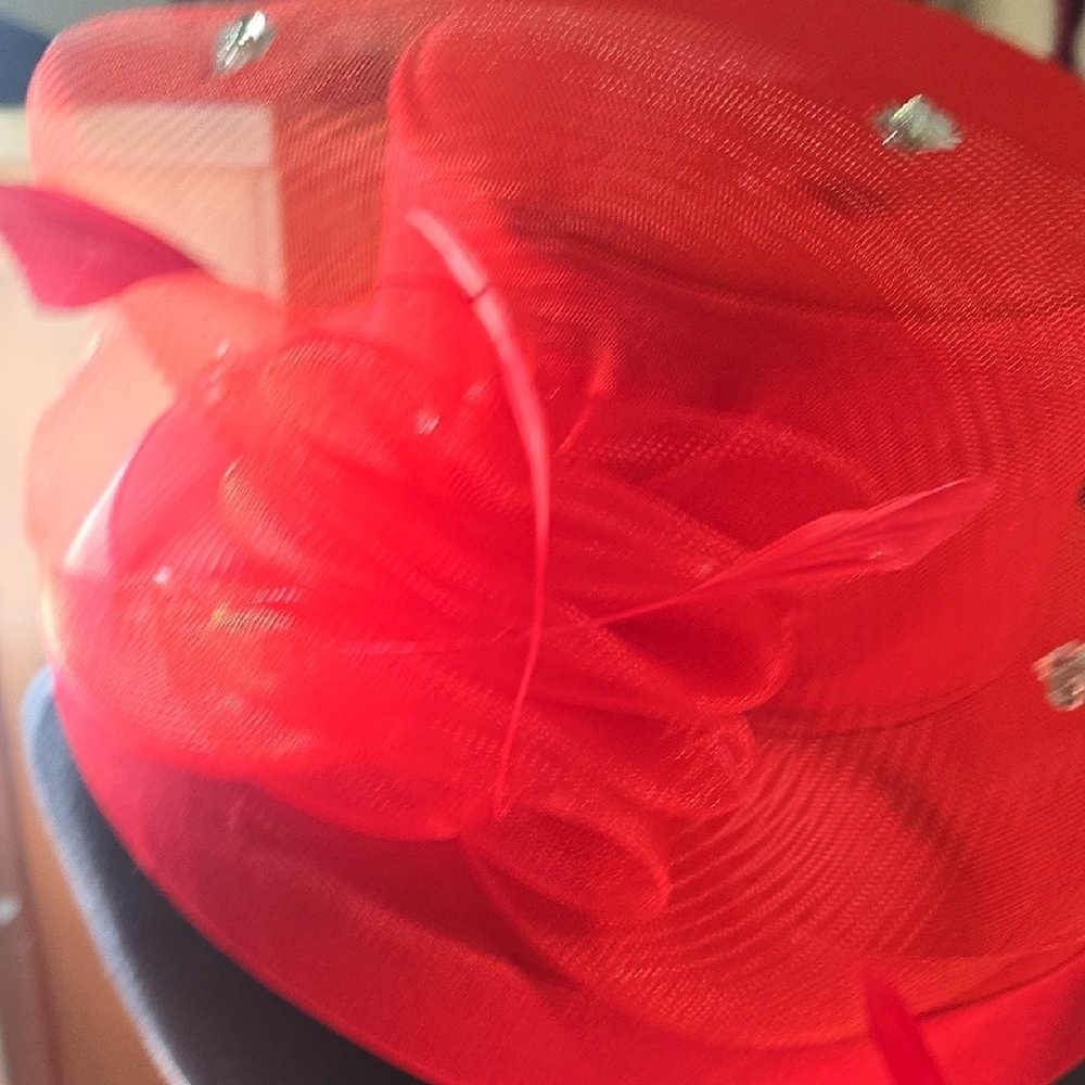 Elegant Red Women's Hat - Picture 3 of 7